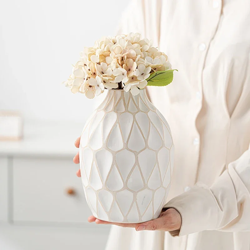 

Handmade Ceramic Vases with Geometric Pattern Flower Arrangement Device Black White Living Room Office Decor Home and Indoor 1PC