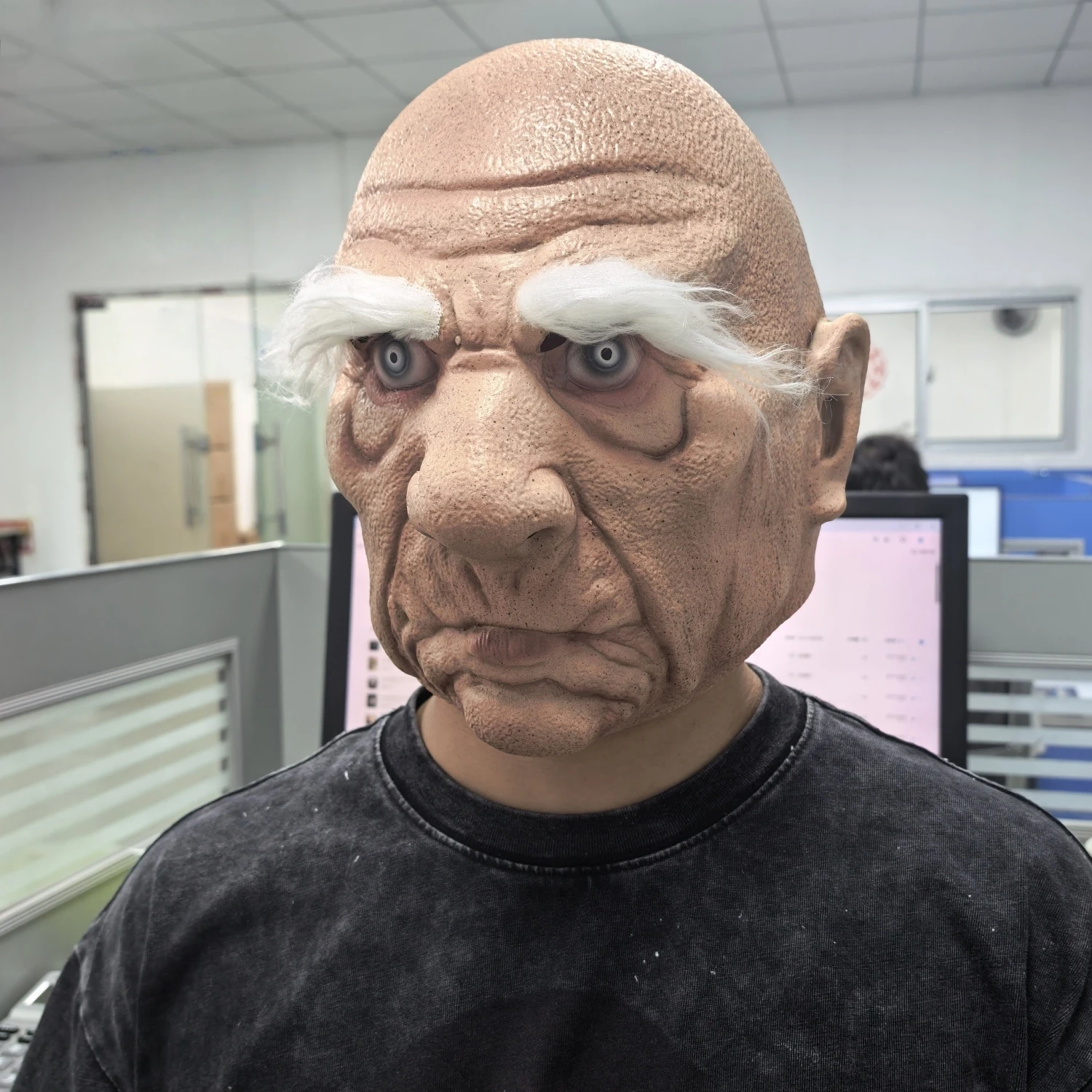 Máscara de hombre mayor de goma realista con ceja blanca, accesorio de cabeza completa enojada para disfraz de fiesta de Halloween