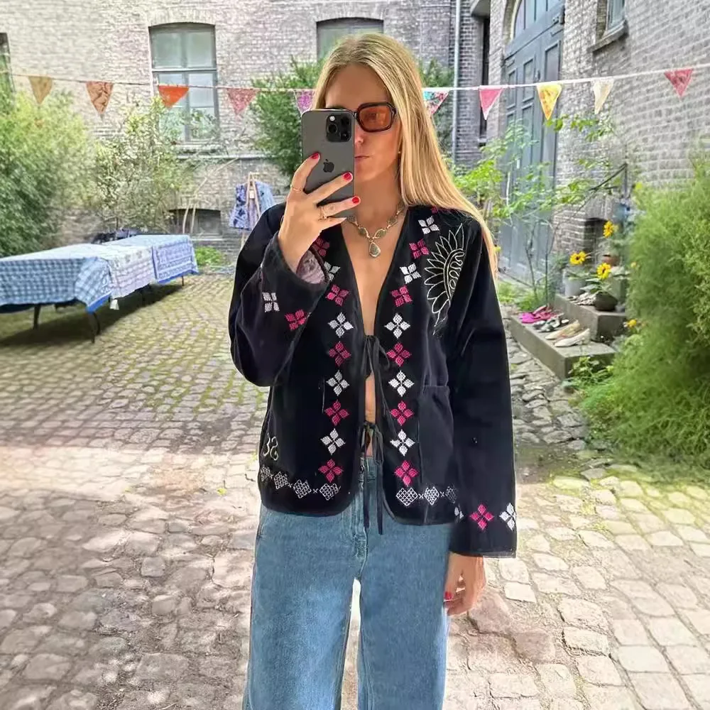 

Retro Velvet Embroidered V-ne Front Bule Loose Casual Jaet Autumn Winter New Sle Small ence 3242 Women's Coat