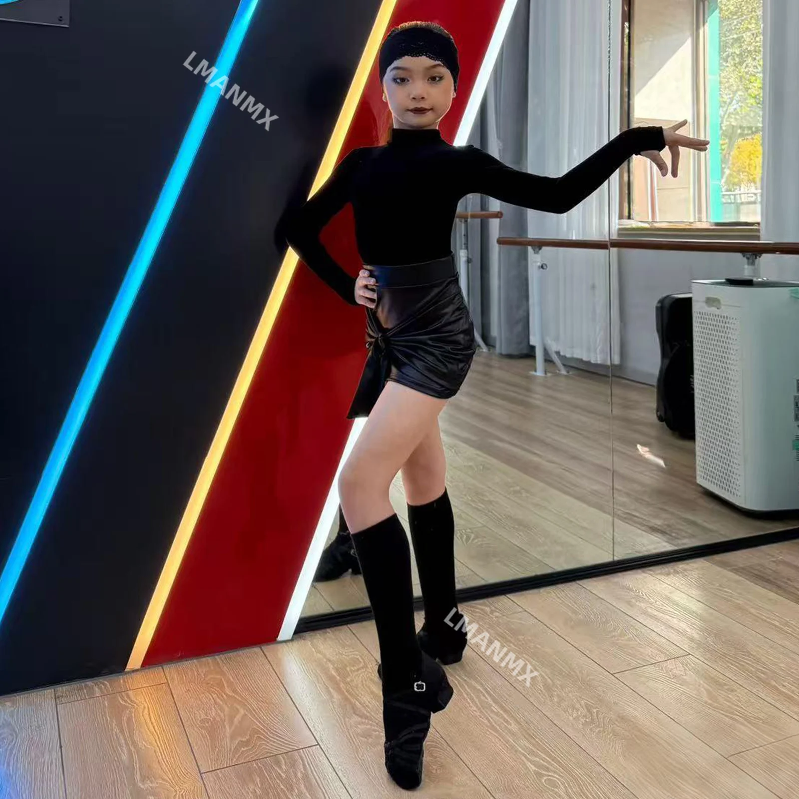 Nuevo traje de baile latino para niños exquisito conjunto de falda de cuero negro de manga larga