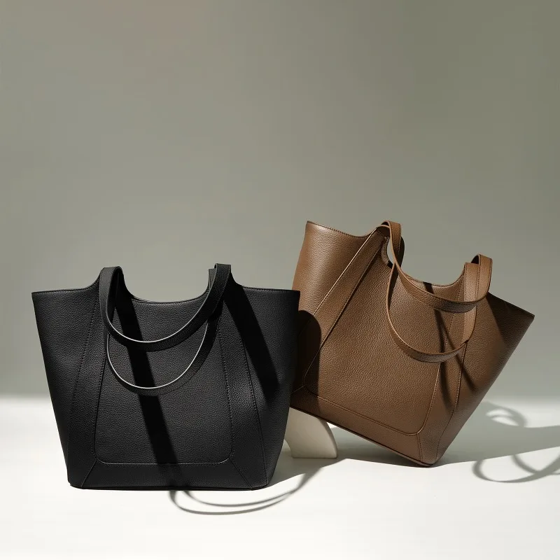 

New High End French Vintage Large Capacity Shoulder Bag Simple Korean All-match Commuter Women Pack Soft Tote Travel Bags