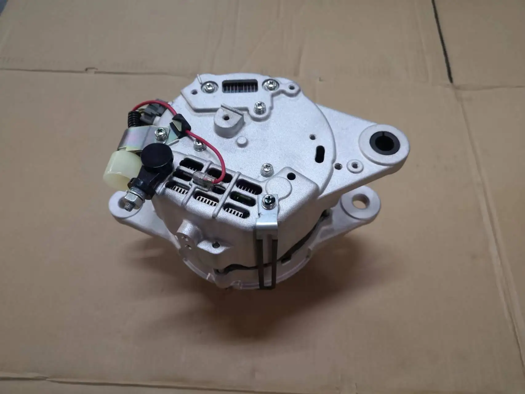 Alternator 8982001540 CYZ CYH Heavy Truck ISUZU 6WF1 6WG1 Engine Parts ZX200 Excavator 6BG1 Common Use