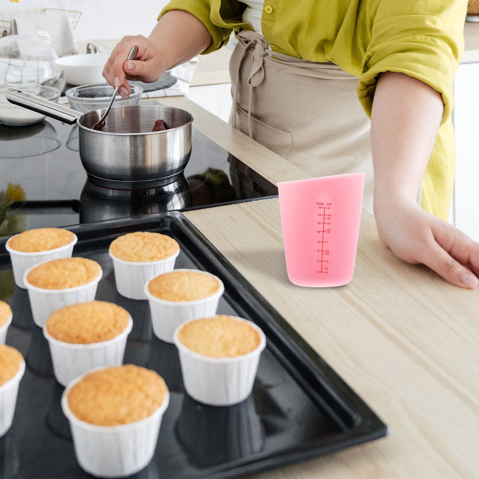 

Measuring Cup Silicone for Baking Cooking Milk Juice Soy Nut Liquid Kitchen Supplies Graduated Scale Anti Scald Handle