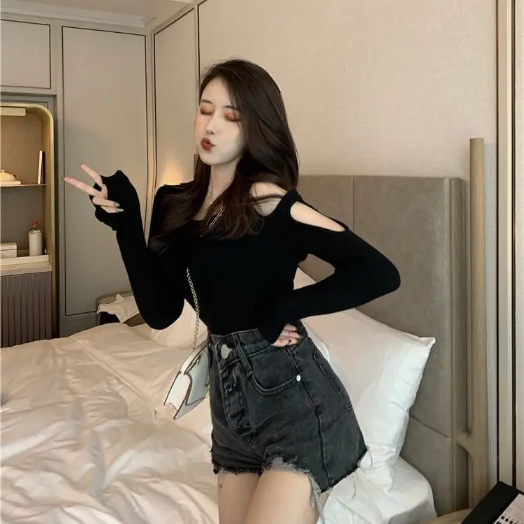 New Autumn and Winter Pure Black Sexy Shoulder Thin Tight Long -sleeved Top Korean Slimming Versatile Bottom T -shirt Women