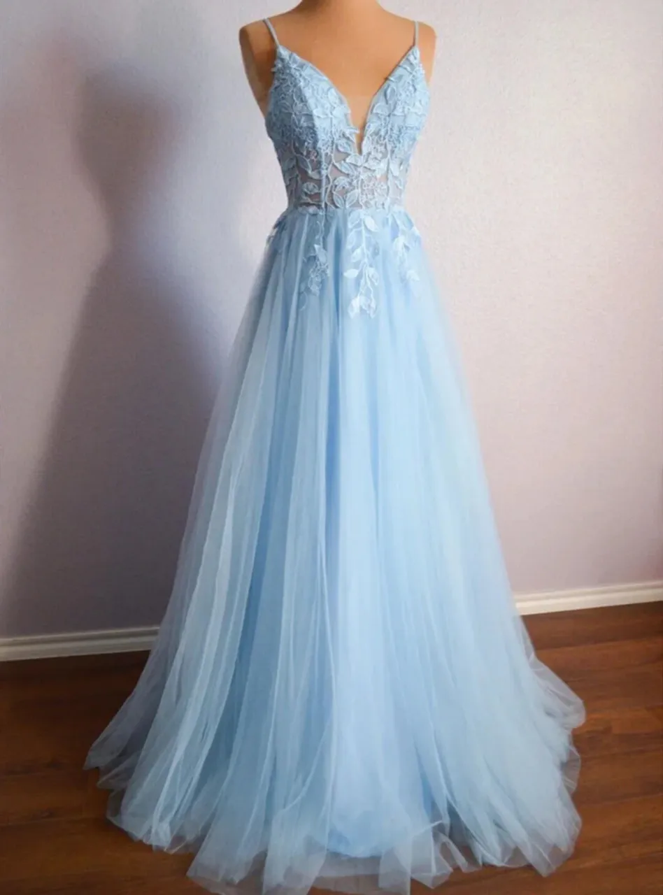 Light Blue A-line Tulle Evening Gowns V-neck Spaghetti Straps Backless Appliques Valentine\'s Day Beautiful Formal Evening Dress