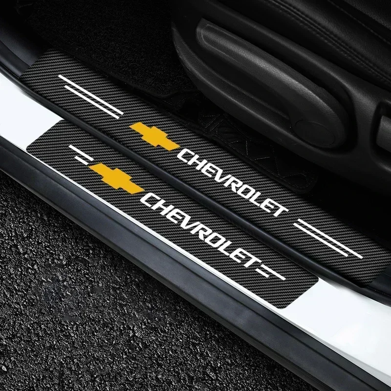 

Набор наклеек на порог автомобиля из углеродного волокна из 4 предметов для Chevrolet Silverado Impala Malibu Equinox Cruze Camaro Blazer Spark Aveo