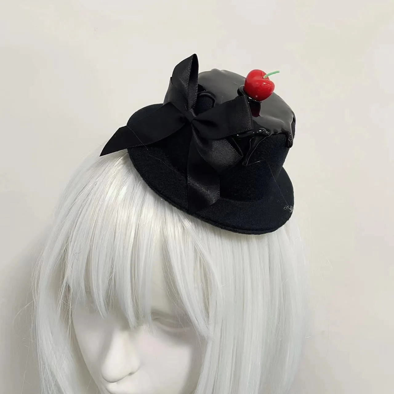 Lolita Kopfschmuck Mini Schwarz Schleife Kirsche Hut Clip All-Match Retro Lolita Geschenk Hut Party Dress Up Zubehör