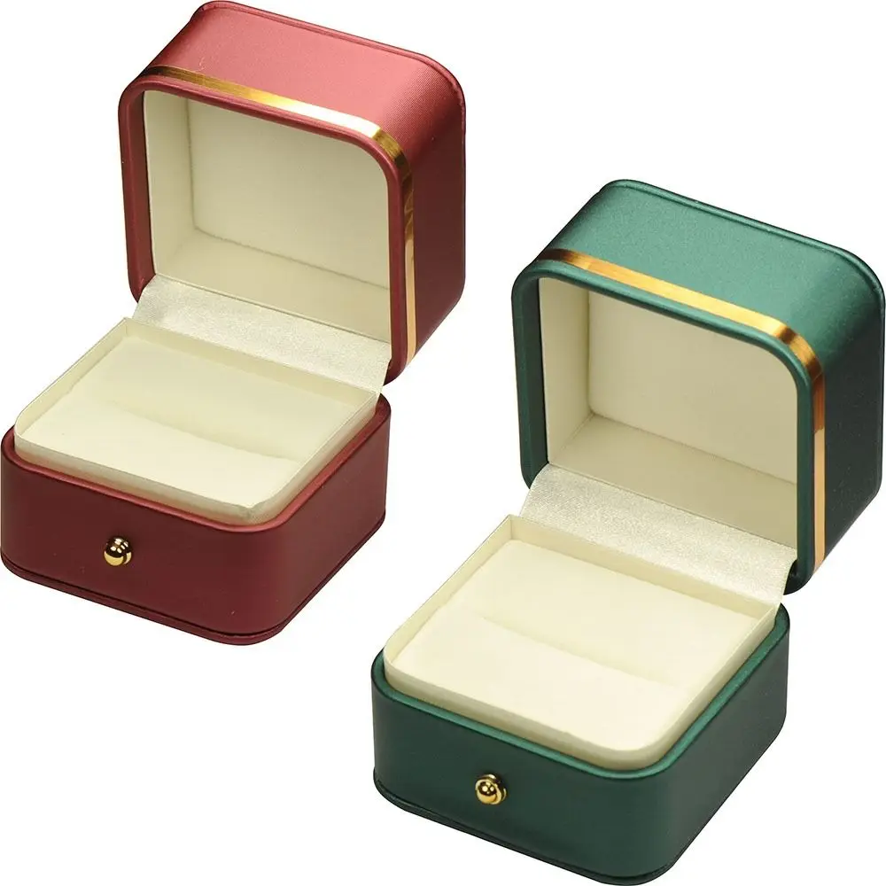 صندوق من الجلد الصناعي مربع الدائري ، مخملي أنيق متين ، صناديق عرض الحلقات الداخلية ، تغليف المجوهرات بتشذيب ذهبي ، تغليف الخطوبة