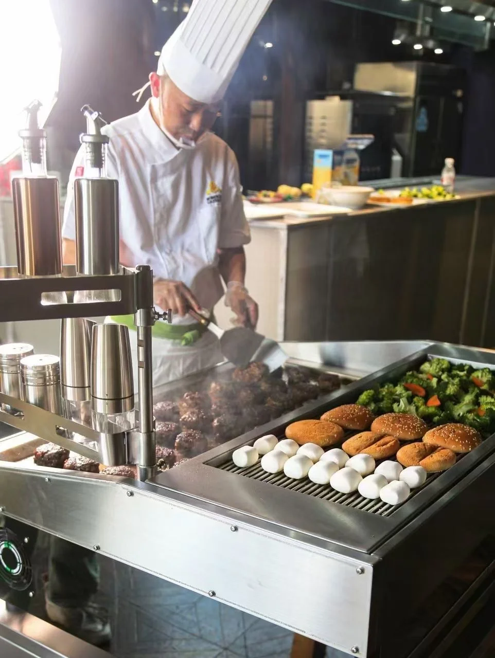 Commercial Electric BBQ Grill with Stainless Steel Griddle Plate for Restaurant Kitchen Cooking Equipment