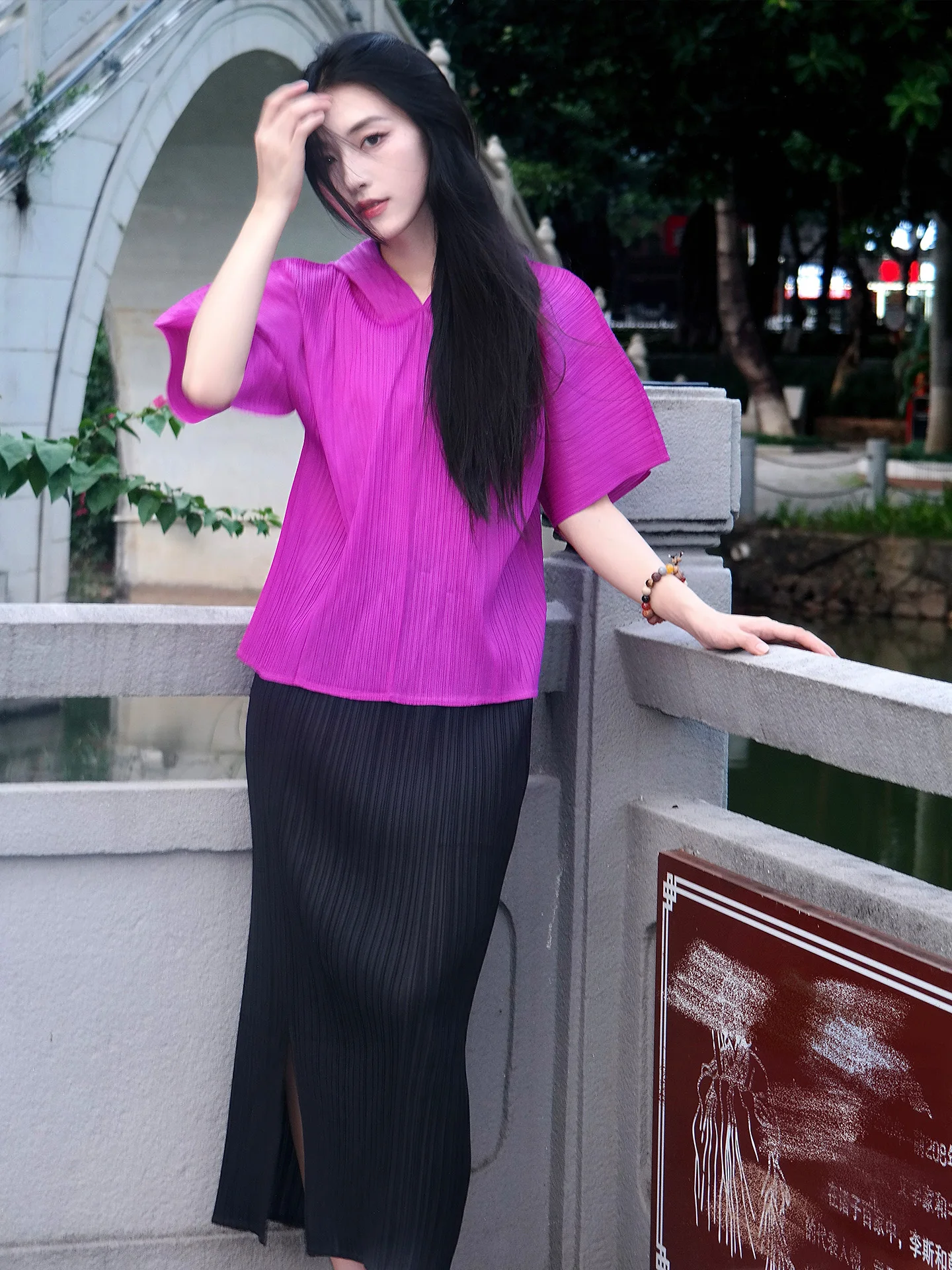 

Fashionable Women's Short Sleeve Pleated Top And Skirt Set Spring 2026 Casual Style Four Seasons Suitable Adult Ensemble