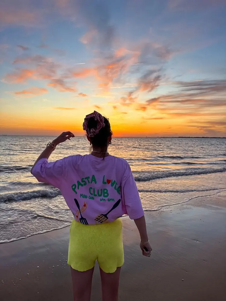 JHYF American Retro Hand-drawn Graffiti Face Print Spicy Girl Loose Pink Short-sleeved T-shirt Women's Oversize Cotton round ...