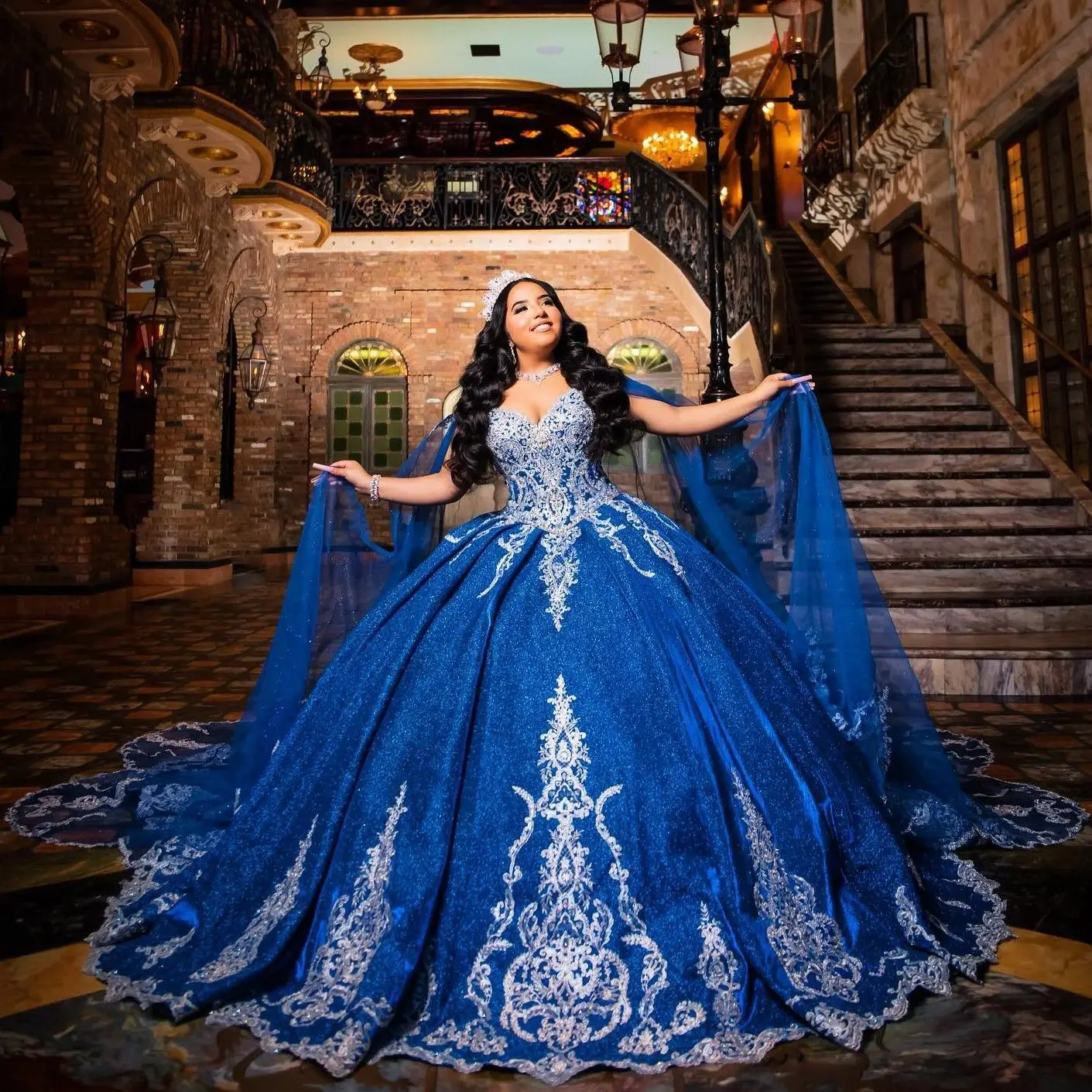 Customized Royal Blue Quinceanera Dress Ball Gown Spaghetti Cape Applique Beading Crystal Sweet 16 Vestidos De 15 Años YQD667