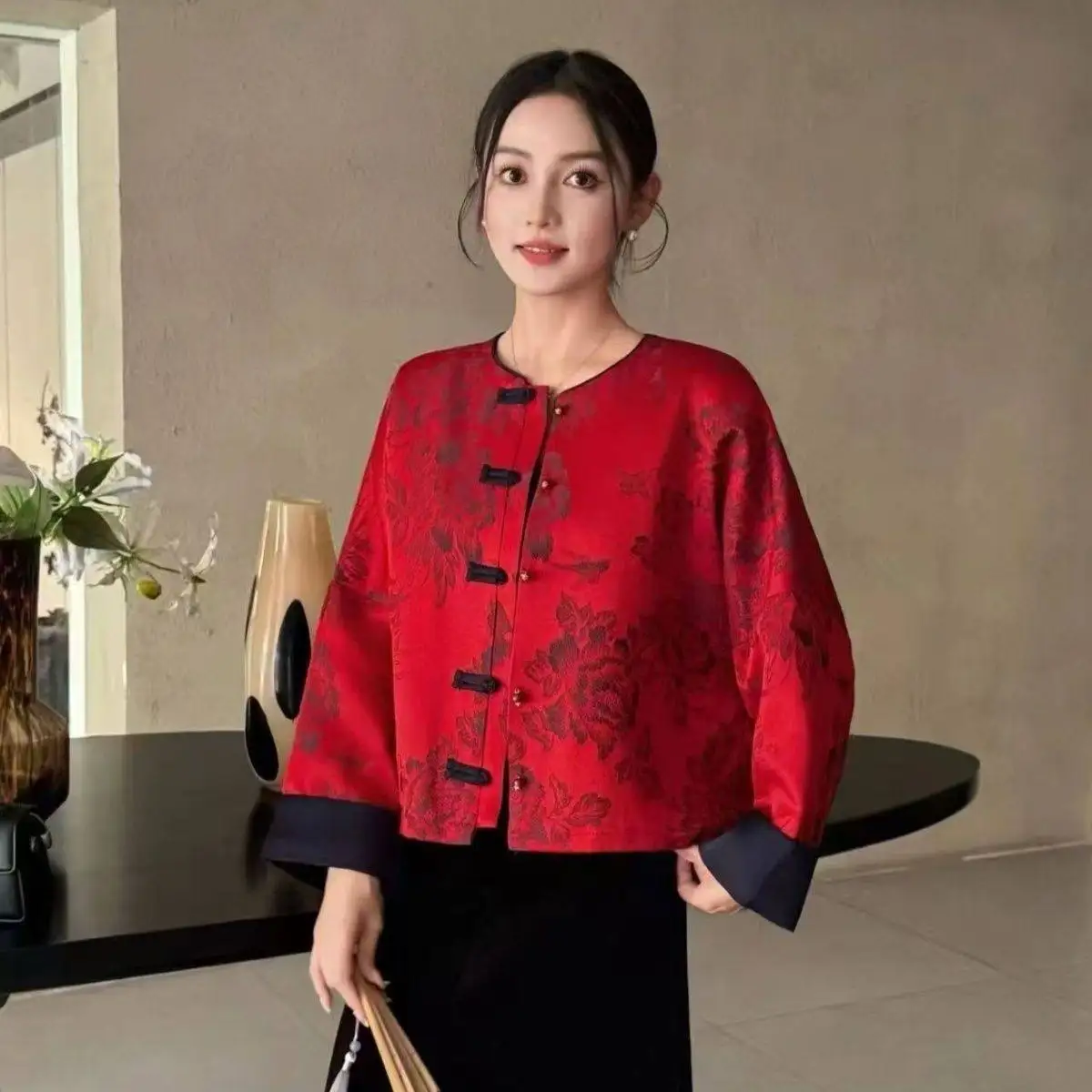

Женская куртка в китайском стиле с пуговицами, хлопковая, модная, в стиле ретро, с вышивкой, универсальная, для повседневной носки, с длинными рукавами