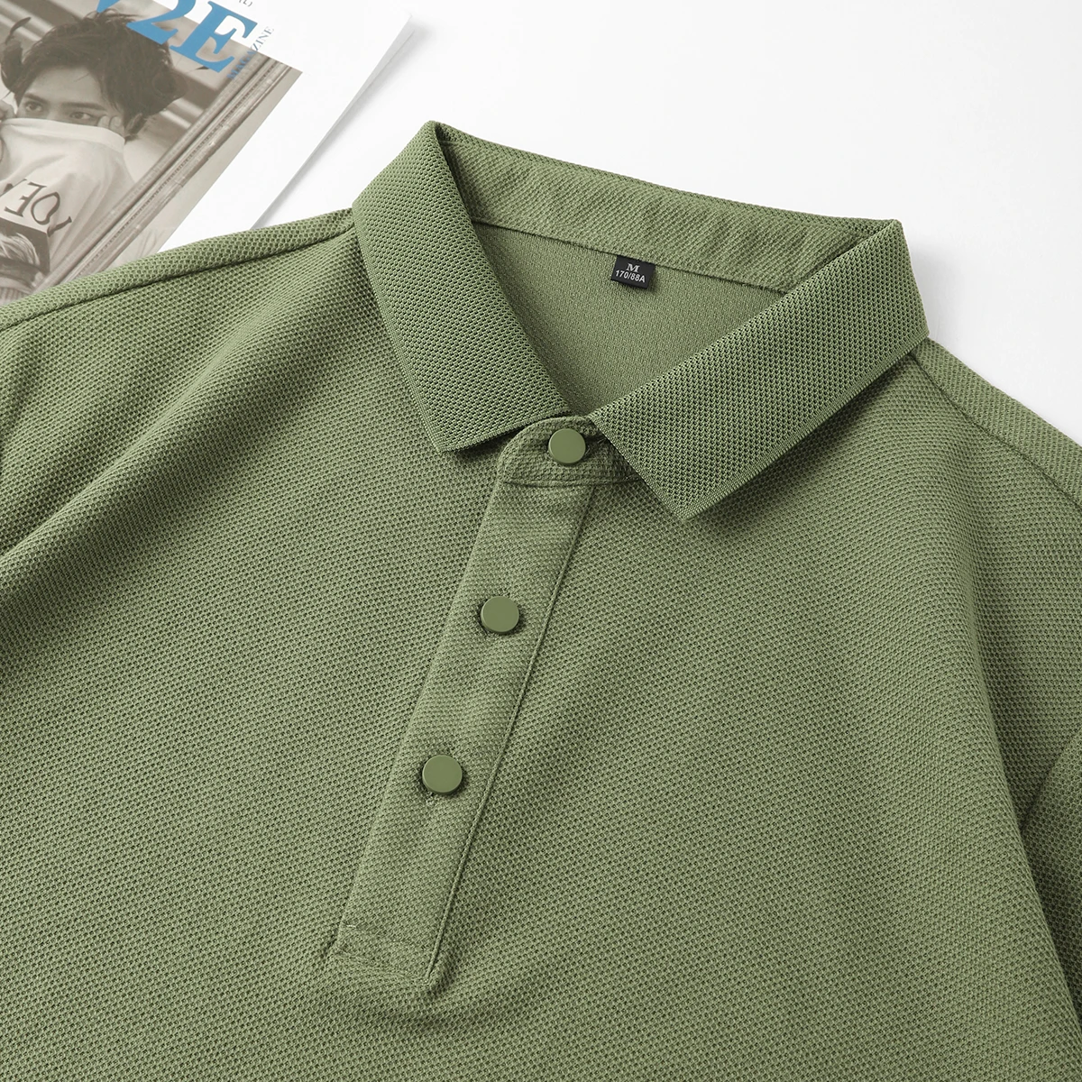 Military Green Ice Silk Short Sleeved Polo Shirt for Men, Loose and Versatile, Comfortable, Pearl Cotton for Summer