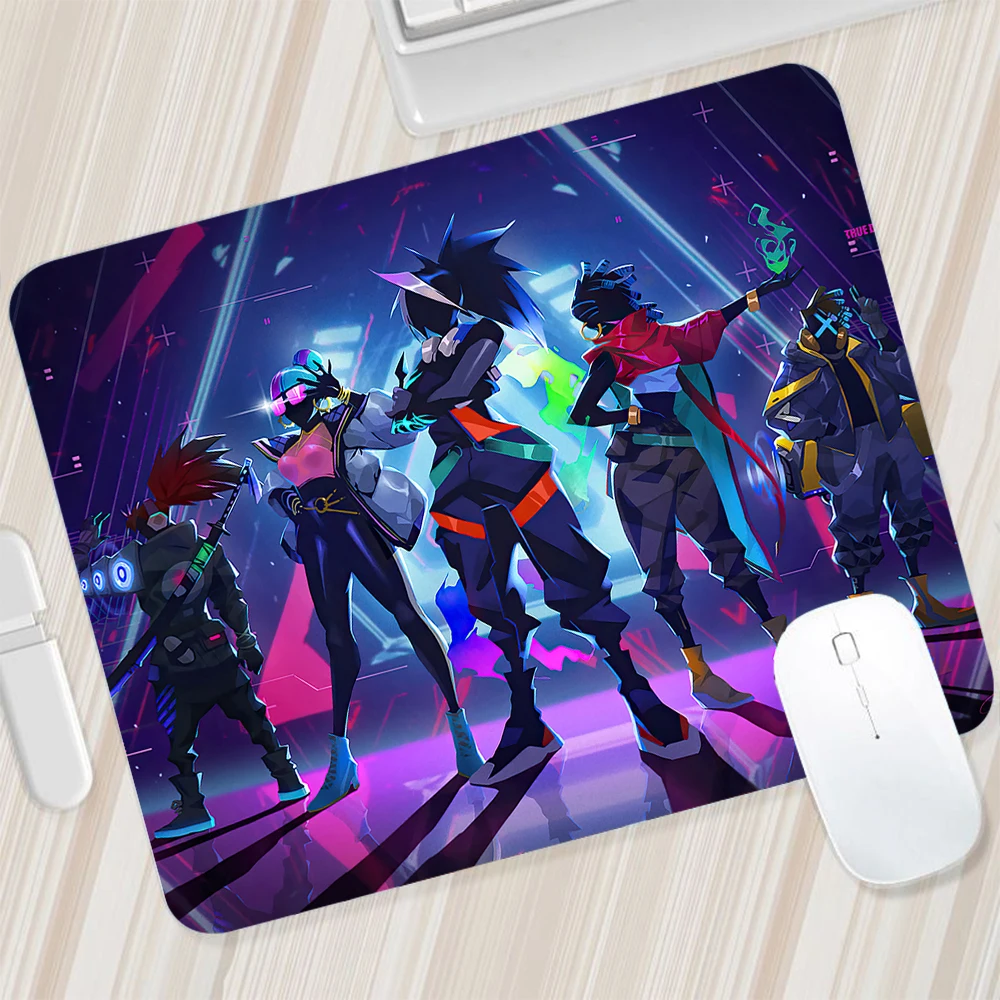 League of Legends True Damage Skins Small Mouse Pad Gaming Mousepad PC Gamer Mouse Mat Computer Office Pad Keyboard Mat Desk Pad