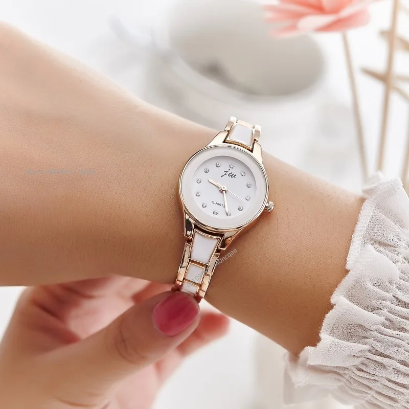レディース腕時計エレガントな女性の腕時計クォーツ女性へのギフト高級ファッションステンレス鋼合金女性の腕時計アクセサリー