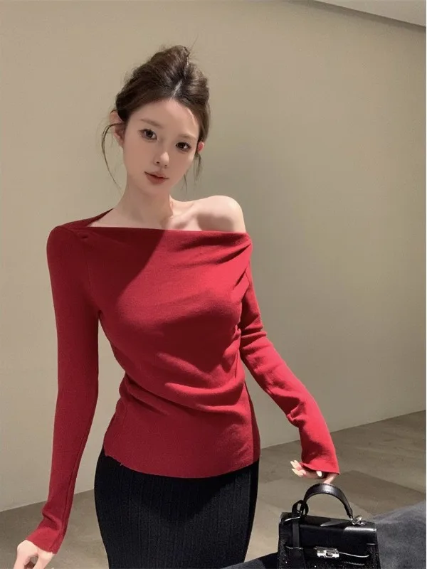 

Красная сексуальная блузка с открытыми плечами и длинными рукавами, женская облегающая базовая рубашка в корейском стиле, шикарная модель для узкого круга покупателей, Nicole Rose Winter Coat