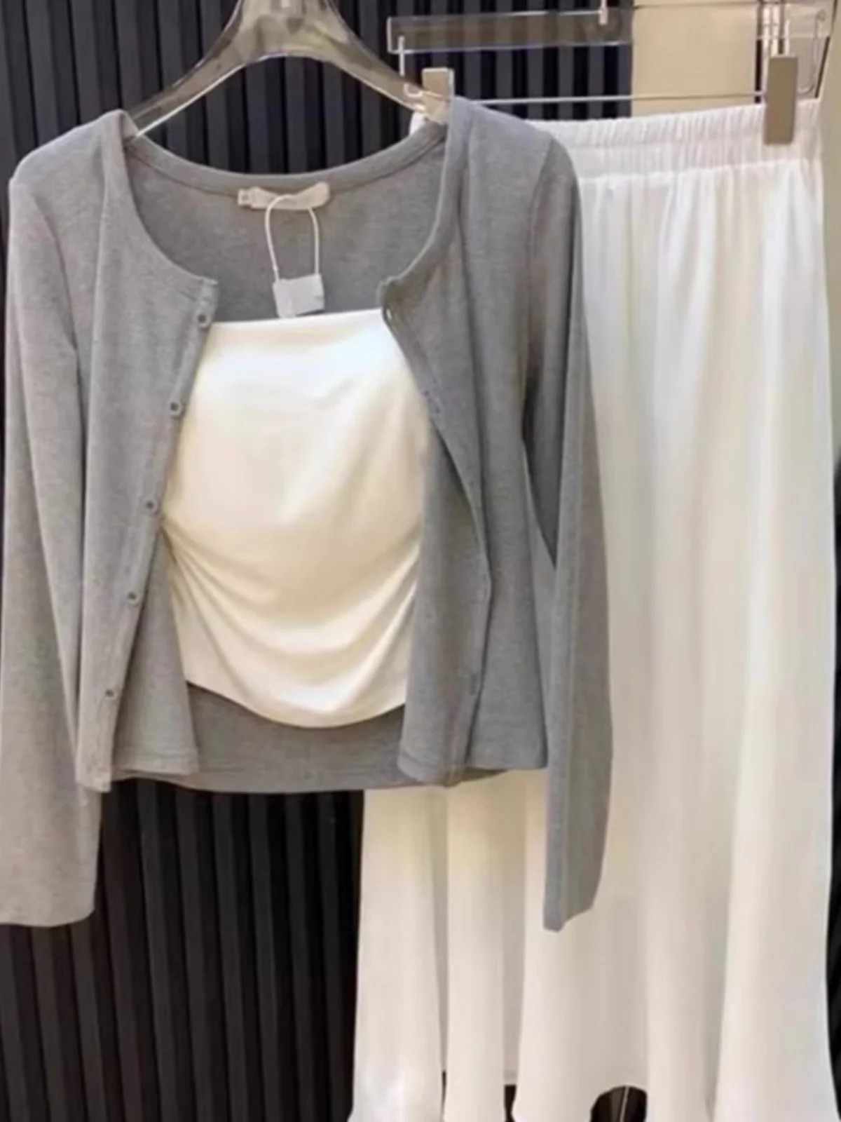 

Sun Protection Lightweight Cardigan And Tank Top Set Women's Summer Thin Outerwear with Shawl Sleeveless V-Neck Long Sleeve