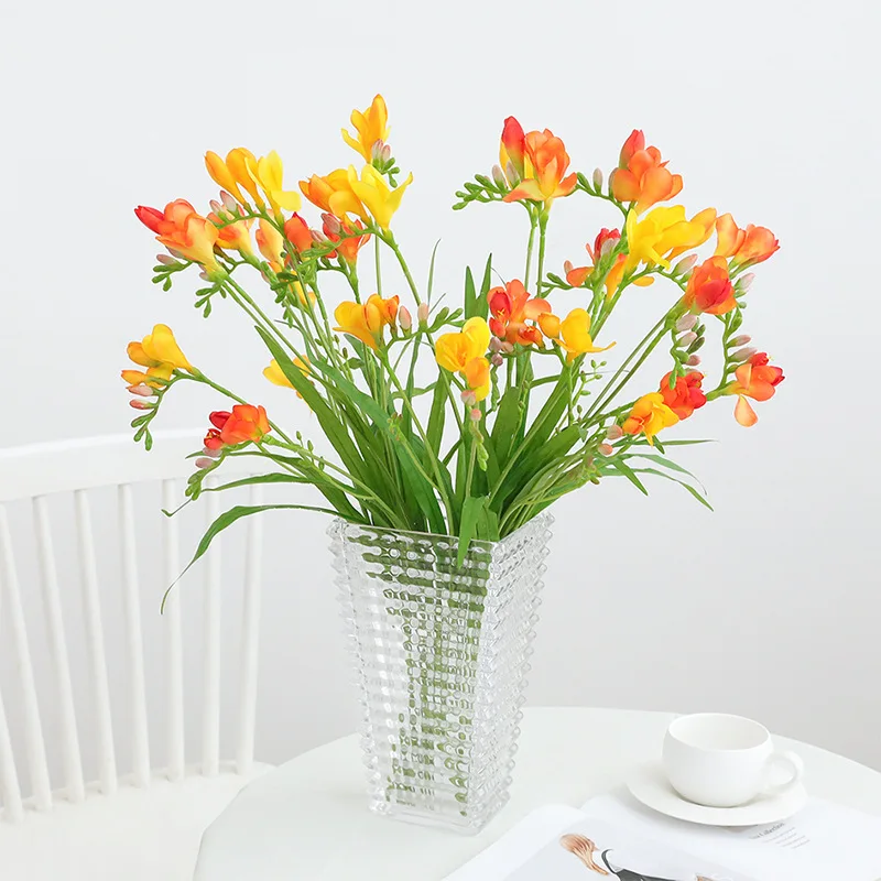 5 Stück/Set Künstliche Duftende Schneeorchideen Freesien für Heimdekoration, Tischdekoration, Seidenblumen für Party- und Hochzeitsdekorationen – Detail 2