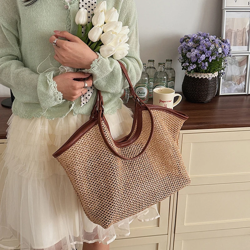 

Сумка-тоут из соломенной ткани для женщин в корейском стиле, вместительная пляжная сумка через плечо с отделкой из искусственной кожи, повседневная мягкая сумка для поездок на работу