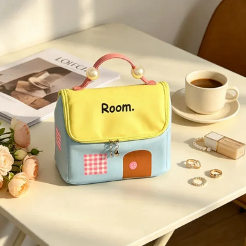 1 Stück kleine Kosmetiktasche im Hausdesign, große Kapazität mit Fächern, Handtasche mit doppeltem Reißverschluss, ideal zum Packen von Reisegepäck, tragbare Aufbewahrungstasche für Reisen. – Detail 5
