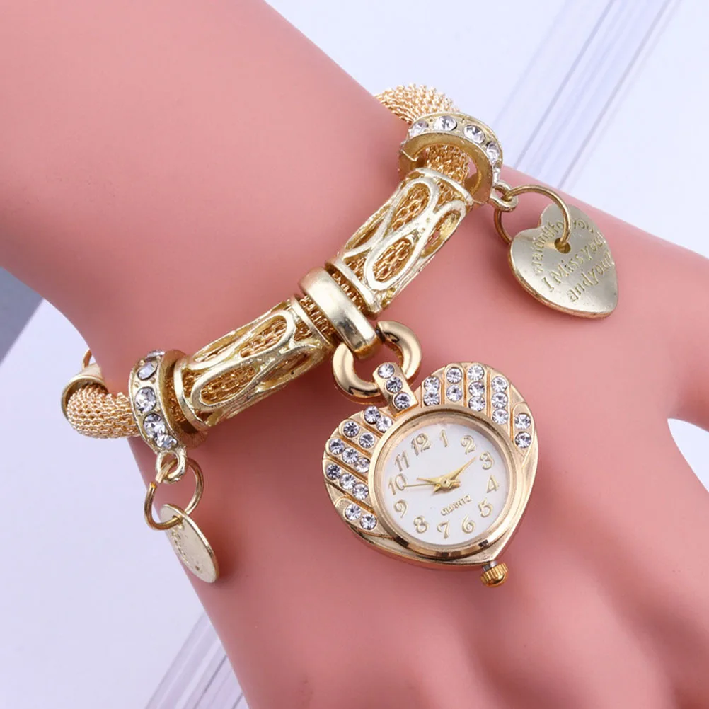 

1Pcs Women's Bracelet Watch Chic Heart Charm Fashionable All-Match Wrist Jewelry Elegant Rhinestone Studded Decorative Watch
