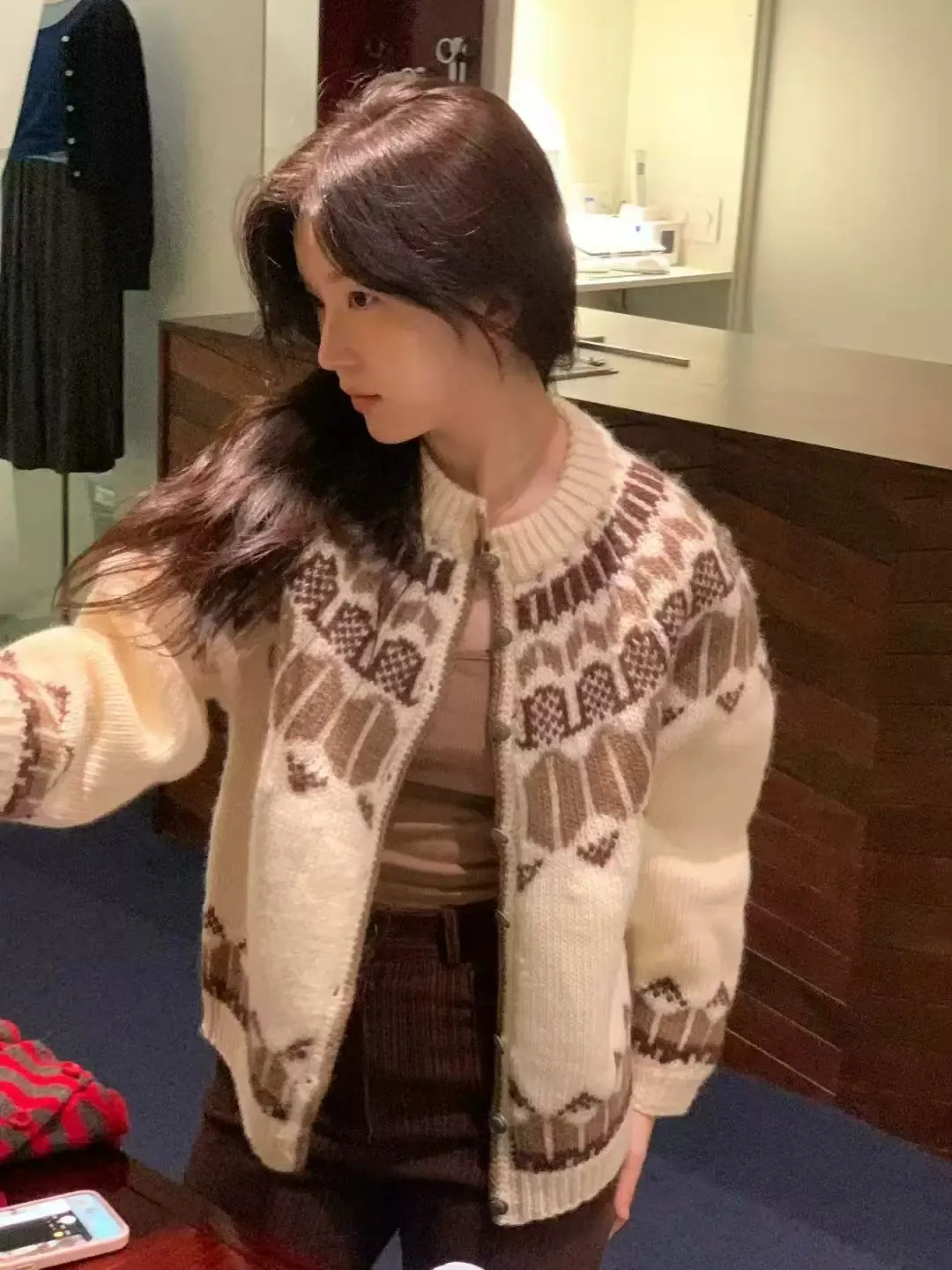 

Мягкий уютный вязаный кардиган с геометрическим узором, женский осенне-зимний винтажный маленький свитер ence Aosphere, пальто Pure E-comm...