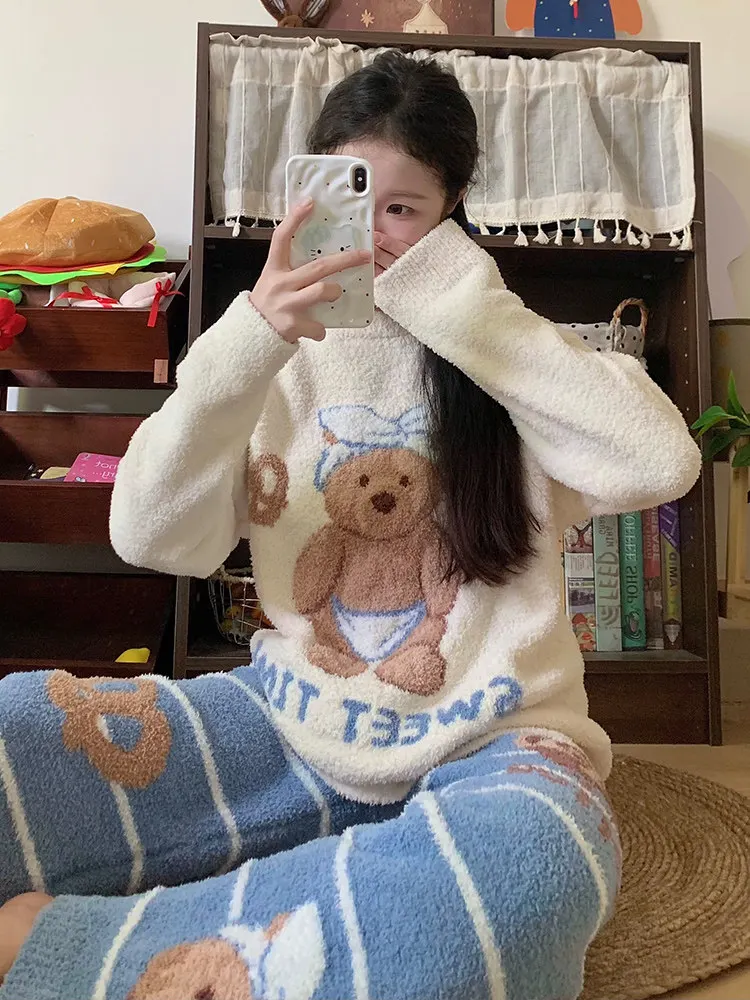 2025 nuevo estilo japonés Ins oso de dibujos animados pijamas de cuello redondo suave fino polar dulce linda chica cálido Otoño Invierno ropa de casa