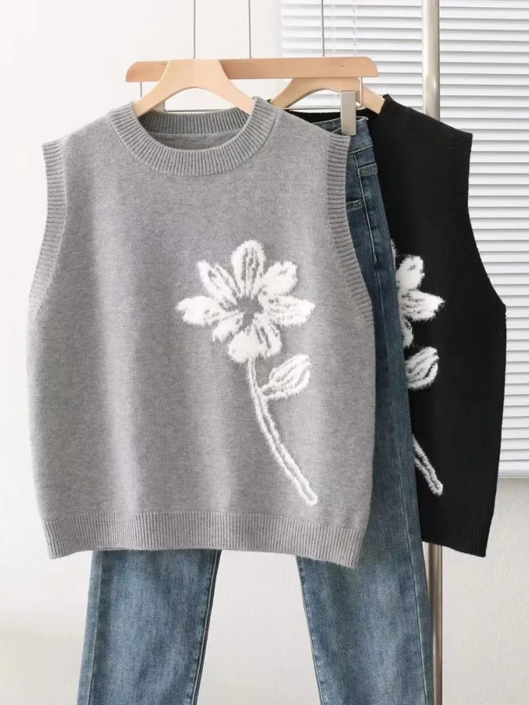 

2025 Women Clothing Korean Vests O-neck Sleeveless Floral Tanks Ropa Mujer Loose Fashion Casual Knitting Tanks Vintage Crop Tops