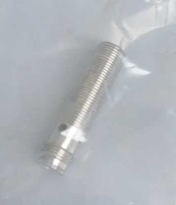 E2A-M12KS04-M1-B1 E2A-M12KS04-M1-C1 Датчик приближения, новое высокое качество