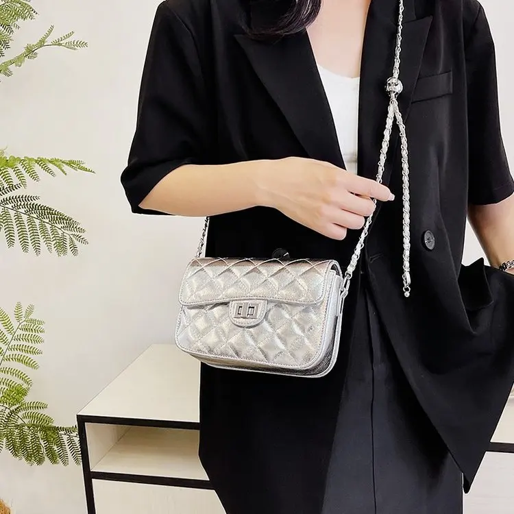 

2025 summer new diamond single shoulder crossbody casual commuting versatile small fragrant style portable fashion bag