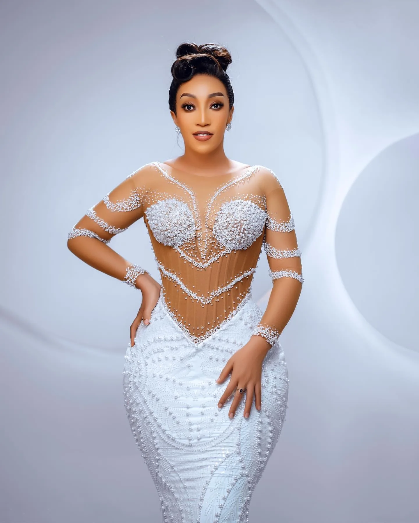 Customized See Through Sparkly Heavy Pearls Beads Wedding Dress Vestidos De Novia Long Sleeve Bridal Gown with Removable Skirt