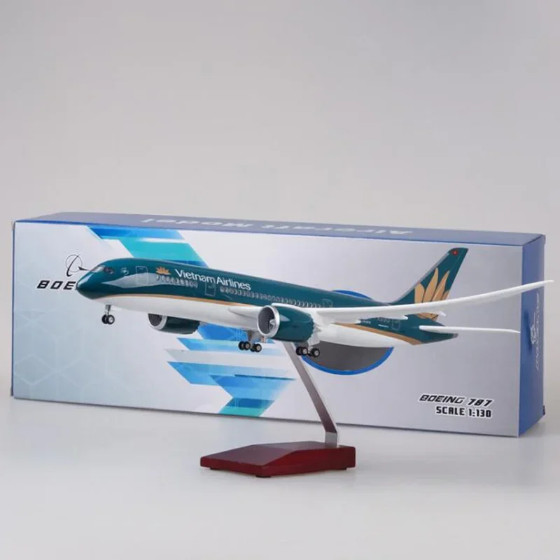 1/130 Scale 47cm private Airplane Boeing B787 Dreamliner Aircraft Vietnam Airlines Model W Light and Wheels Diecast Plastic Plan