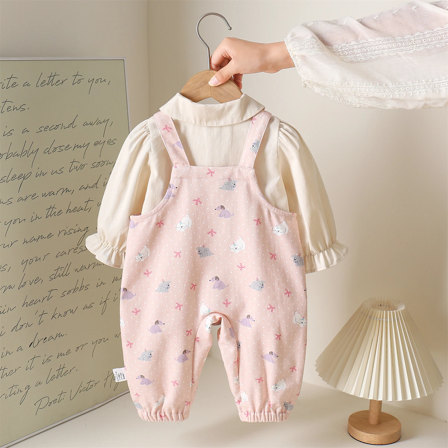 Baby Girl's Faionable Two-Piece Suit Cotton Overalls And irt Set Autumn Wear Adjustable Waist Long Sve round Ne Top