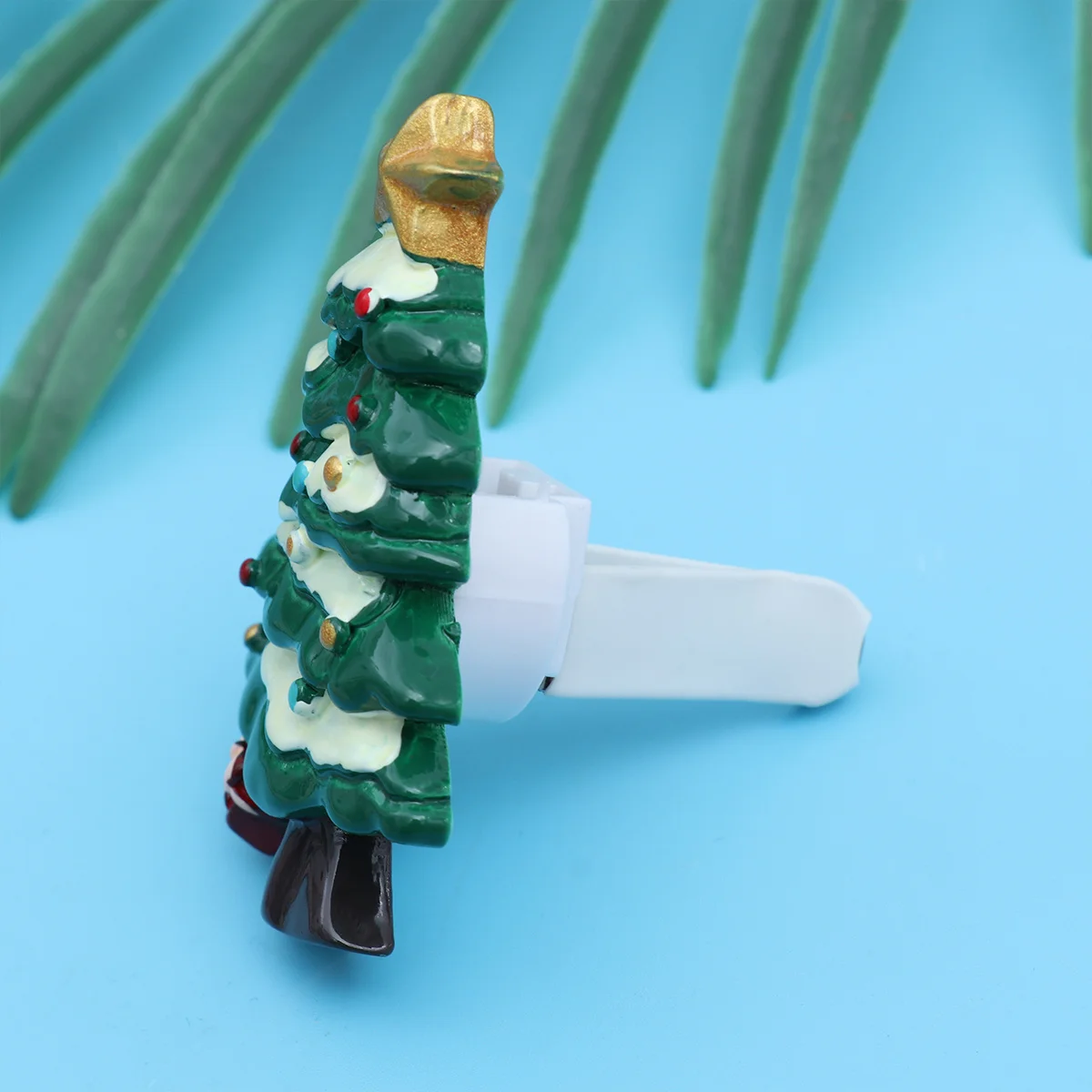 

Christmas Car Air Outlet Perfume Clip Lovely Holiday Design Universal Fit for All Vehicles Auto Vent Freshener Decor for Car