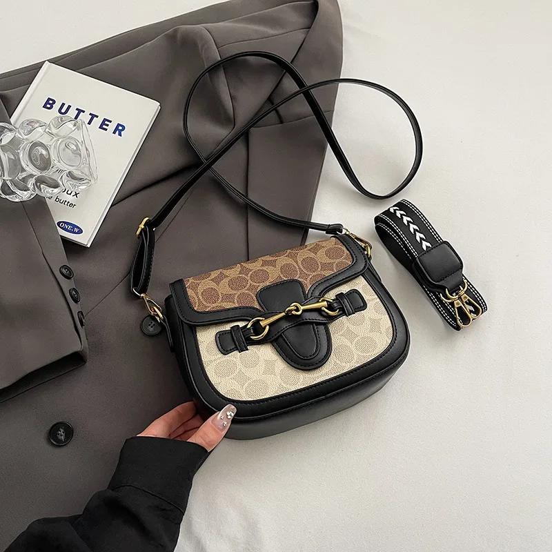 Tasche im Designer-Stil – 2022, meistverkaufte High-End-Satteltasche mit breitem Schultergurt und stilvoller Umhängetasche mit Retro-Print