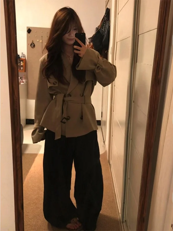 Korean Style Short Coat Jacket Double Row Buttons Khaki Color Inward Waist Design Autumn New Arrival Women's Fashion Outerwear