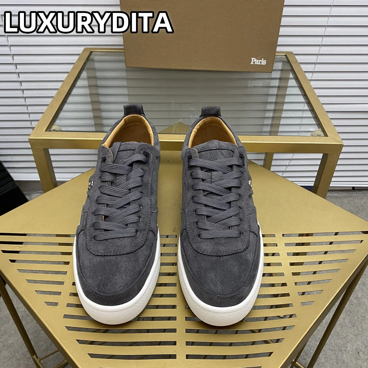 

Top Quality Womens Trendy Casual Tennis Shoes Luxury Mens Real Leather Sneakers 35-48 Designr Rivet Red Sole Lovers Shoes M0039