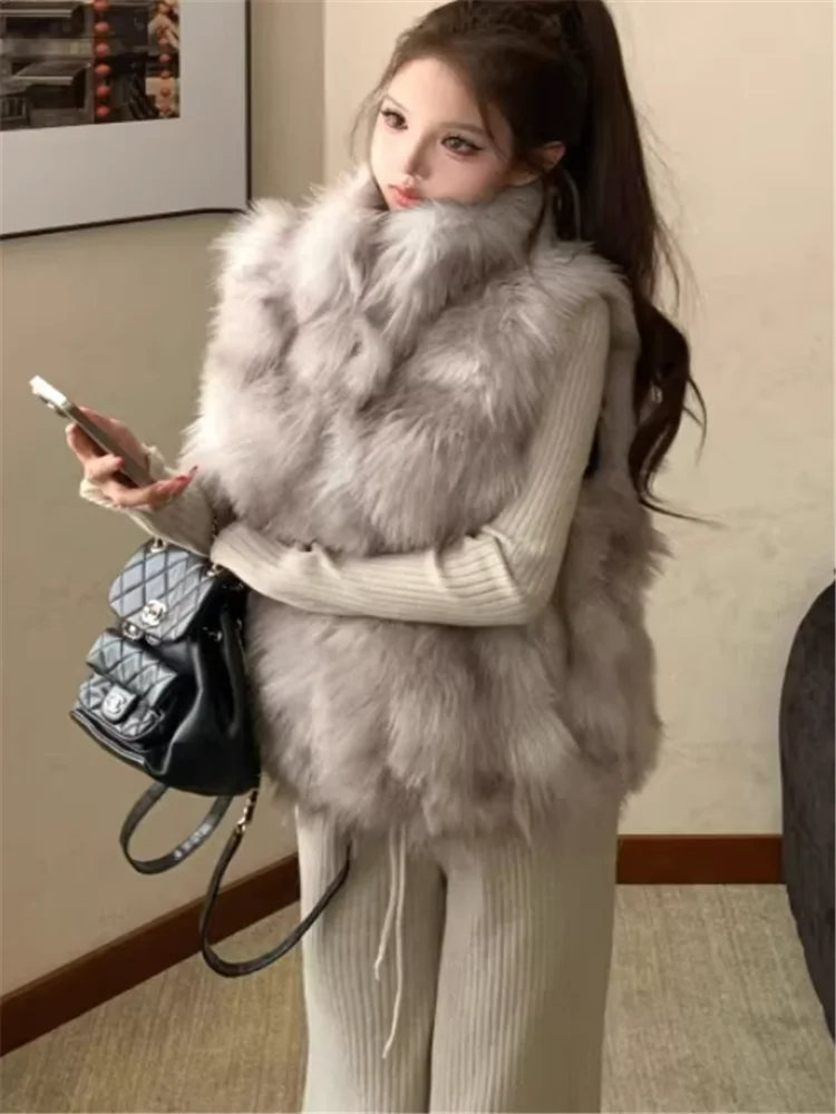 New Winter Luxury Eco-friendly Fur Sleeveless Waistcoat Thick Warm Faux Fur Vest Elegant Women Fashion Loose Fluffy Coat Jacket