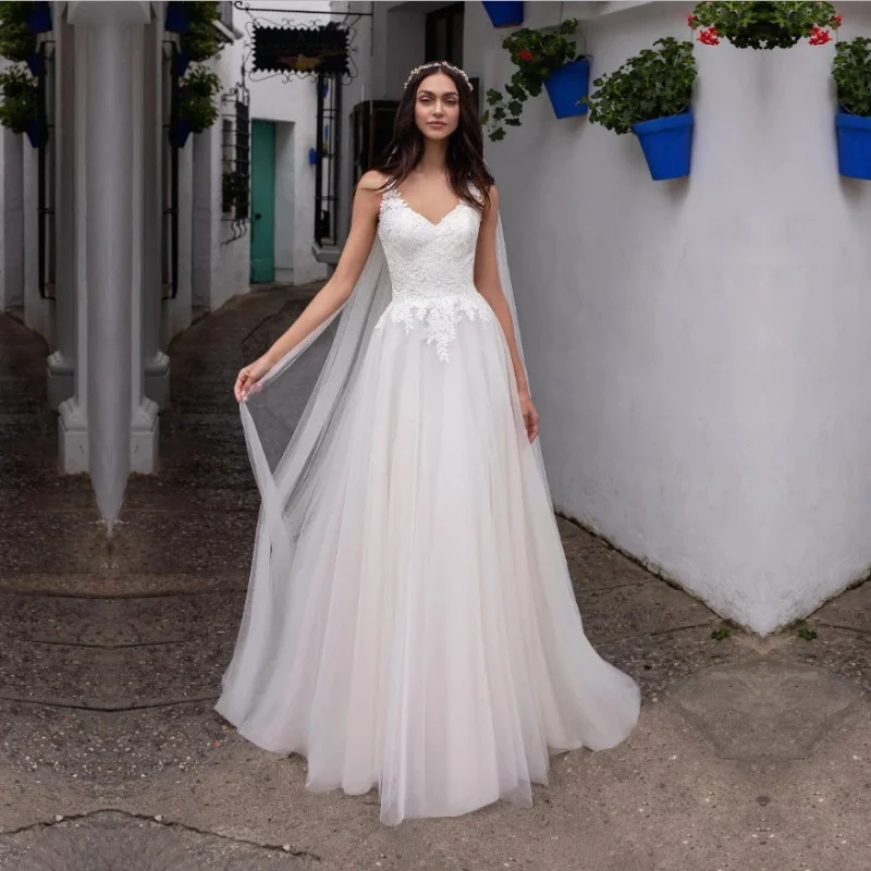 Elegant V Neck Sleeveless A Line Tulle Lace Appliques Floor Length Bridal Wedding Gowns Dresses For Women