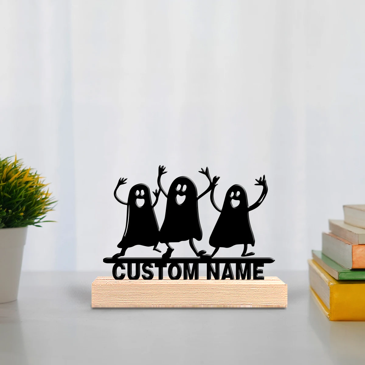 

1 шт. Персонализированная металлическая статуэтка «Три призрака» с деревянной подставкой, яркая настольная скульптура для декора стола