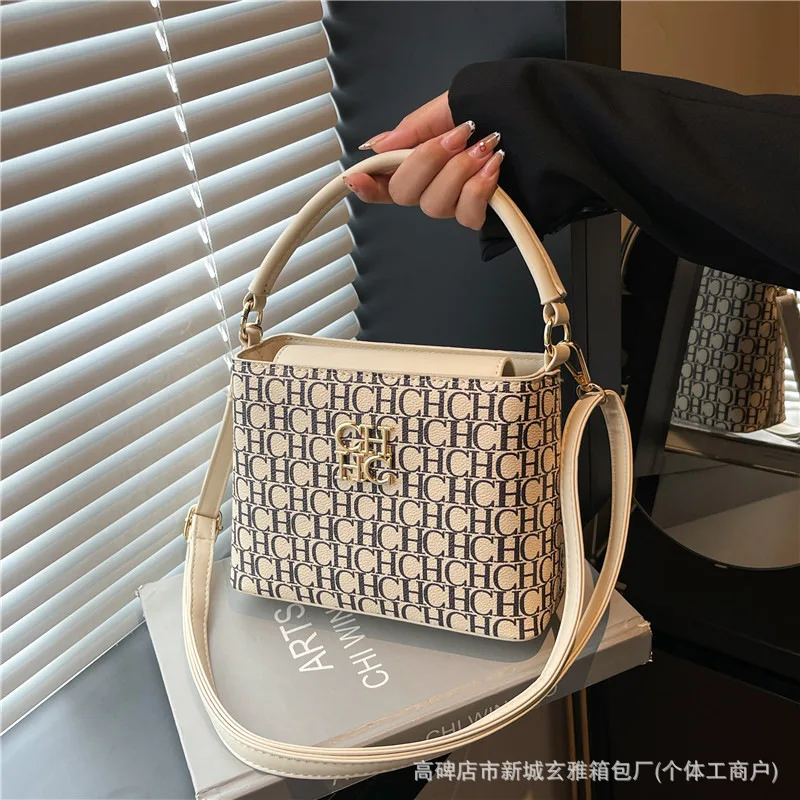 

2025 Summer Bucket Bag, Spacious Square Purse for Women, Niche Shoulder Tote, Luxe Day to Night Bag, Textured Sling Bag