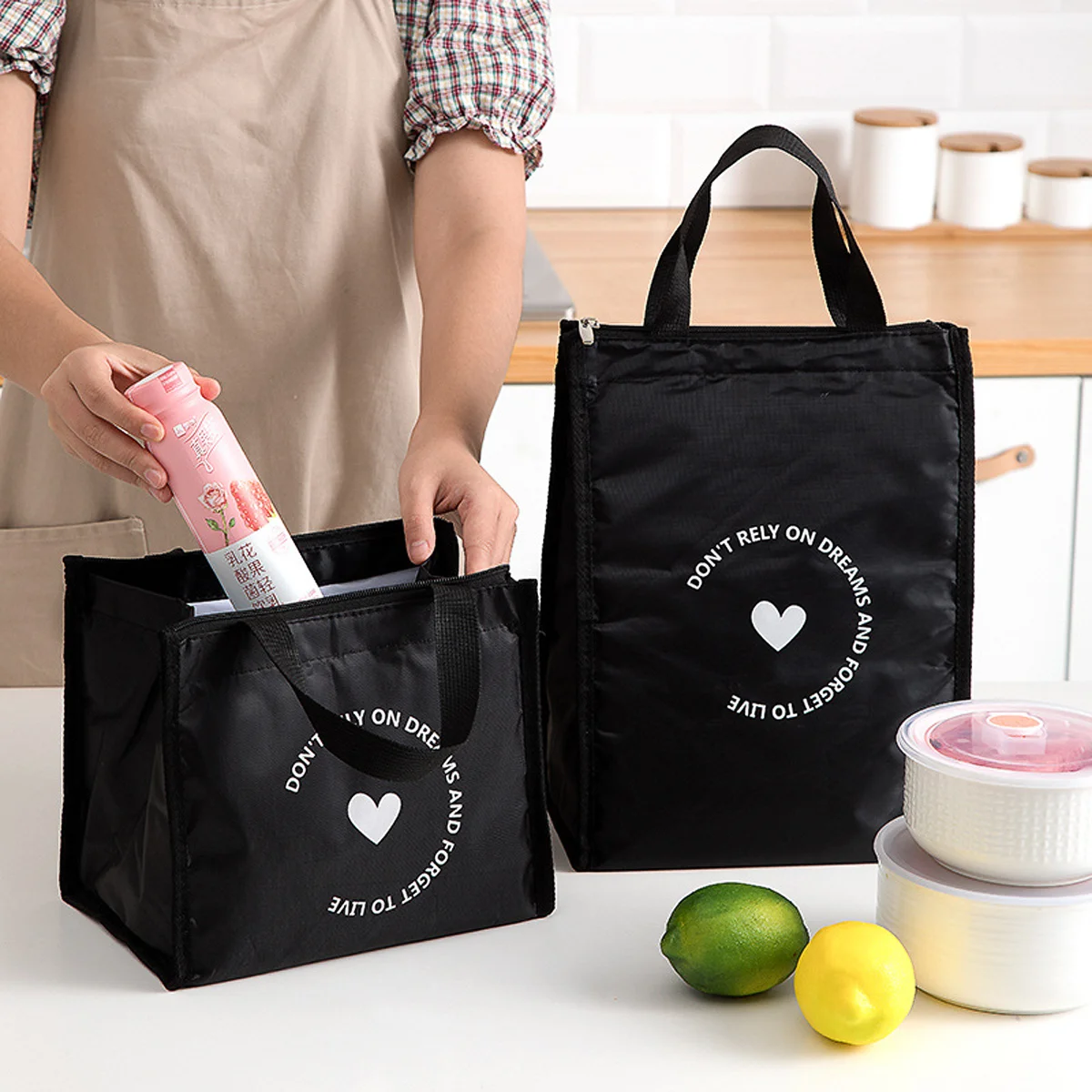 Outdoor picnic insulated bag, portable waterproof lunch box bag, portable lunch box bag women's travel storage beverage ice pack