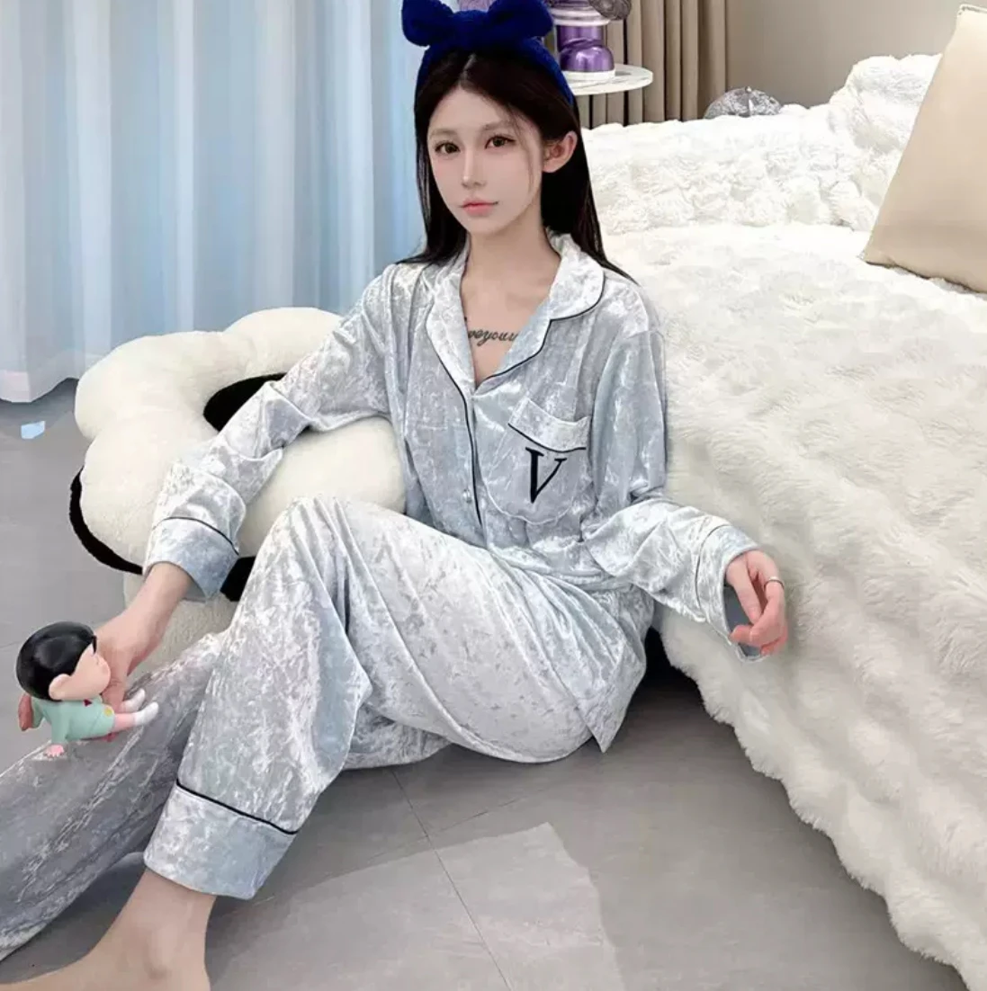 Luxury high sense pajamas female spring and autumn winter gold diamond velvet warm suit light luxury home clothing