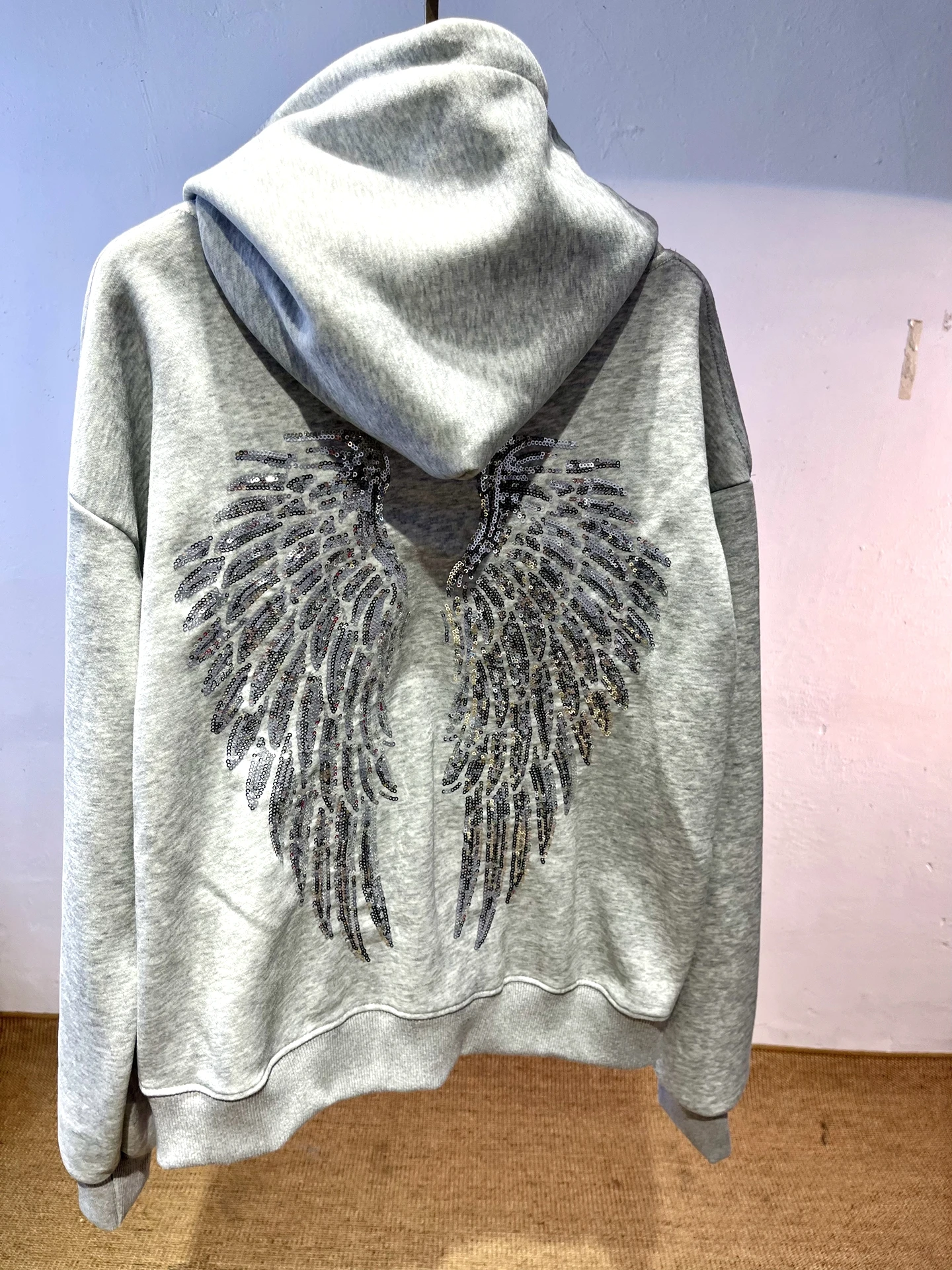 

Новая женская тонкая толстовка на весну-осень 2026: свободная повседневная куртка с вышивкой и пайетками, модная верхняя одежда, удобный топ с длинными рукавами