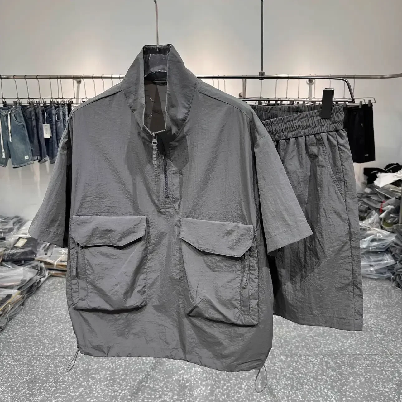 

Summer Suit Men's Cooling Ice Silk Short Sleeved T-shirts Shorts 2-piece Set Trendy Brand Men's Wear