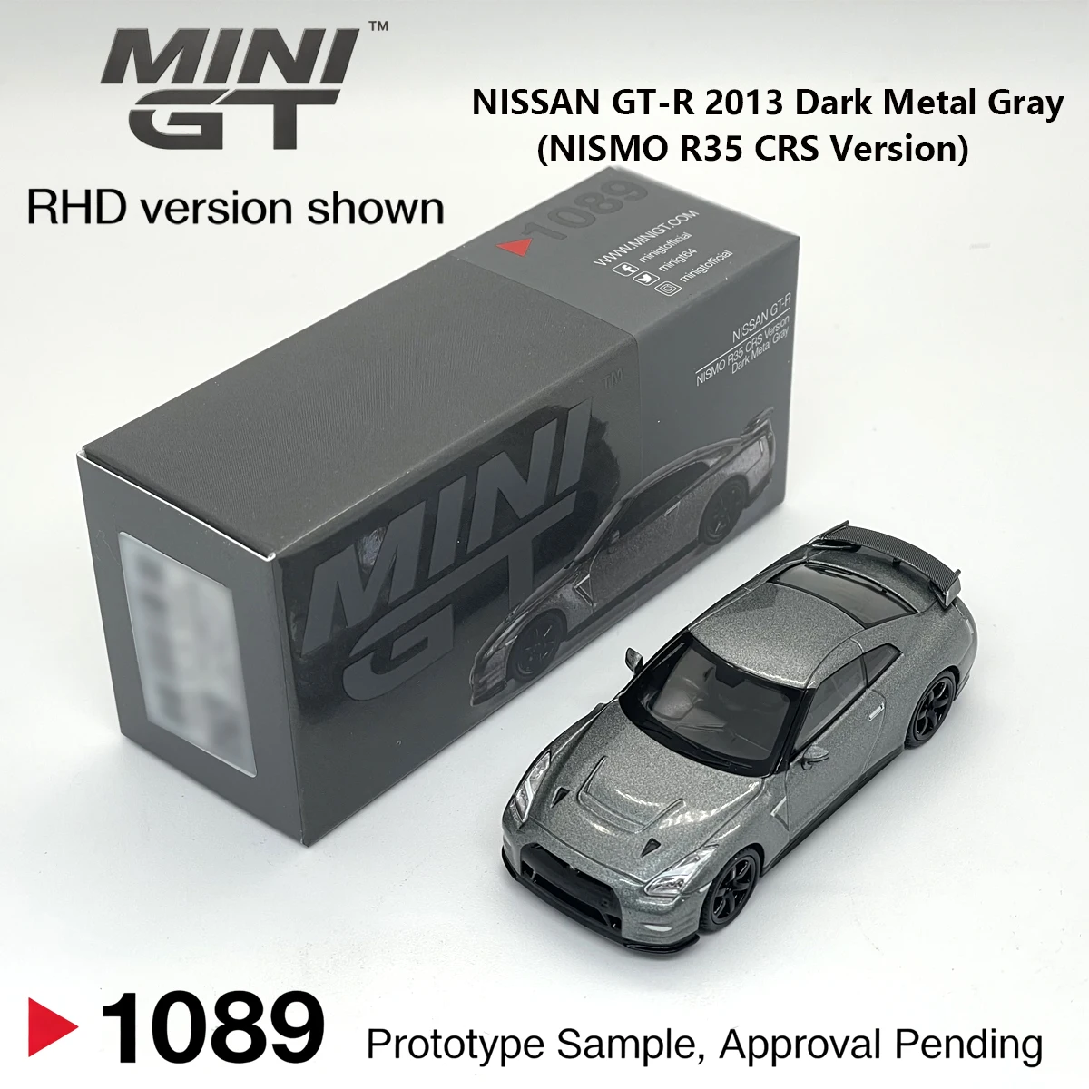 MINIGT 1089 1:64 NISSAN GTR R35 2013 Dark Metal Gray NISMO R35 CRS Version Diecast Car Model Collection MGT01089