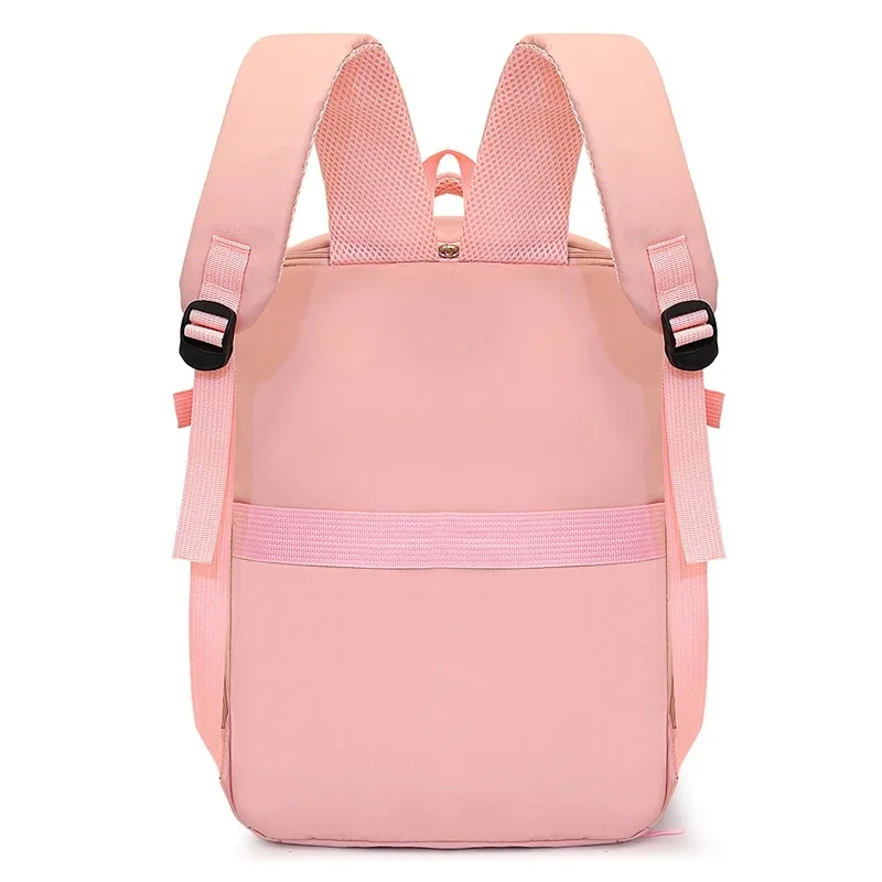 Durable Carry On Travel Backpack Large Capacity Daypack for Business Commuting Outdoor Daily Use