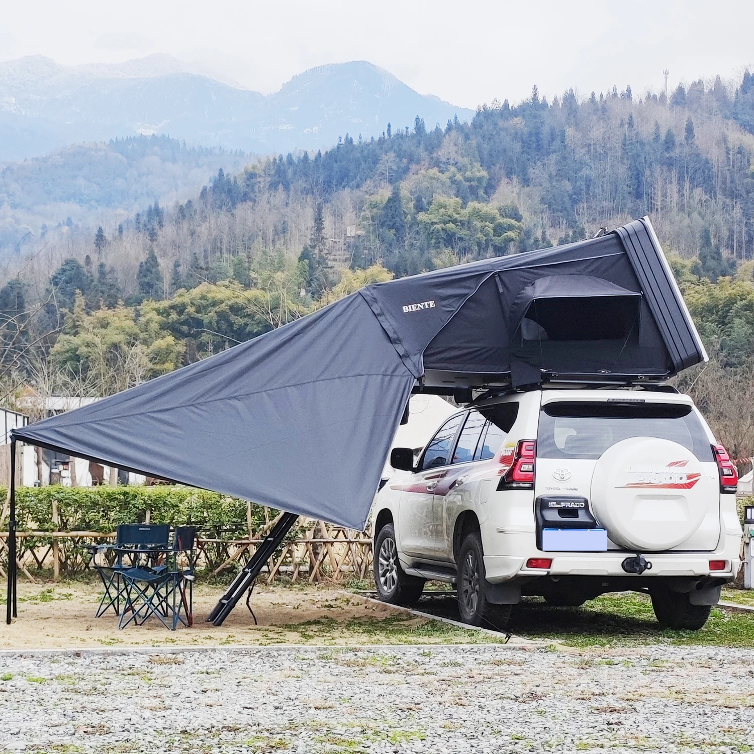 

3-4 Person 1.9M Width Hard Shell Roof Top Tents Camping Aluminum Roof Tent with Solar Panel for Toyota Hilux
