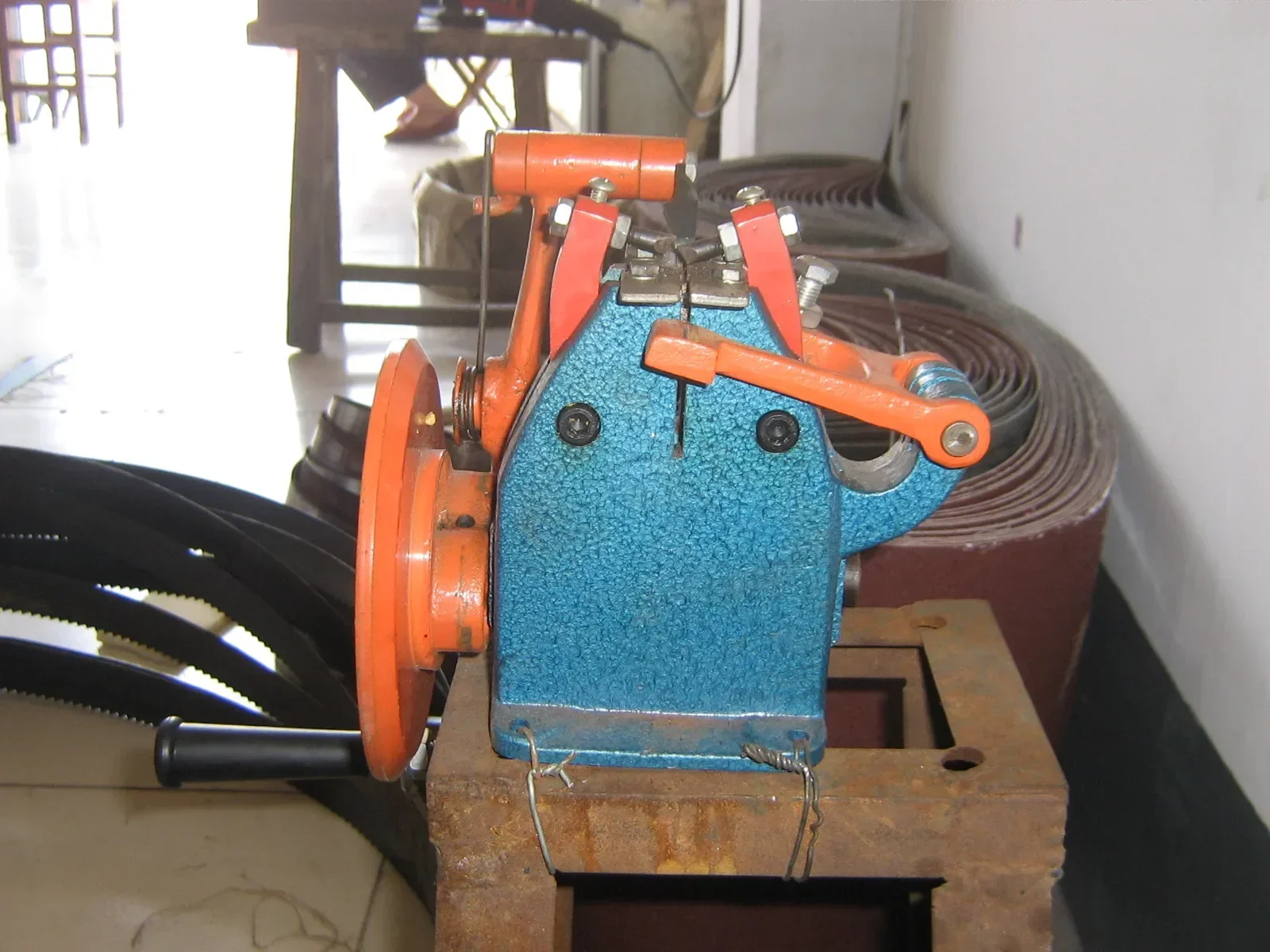 

Ручная ленточная пила Sawmill SetterГорячие продажи дешево и тонкое